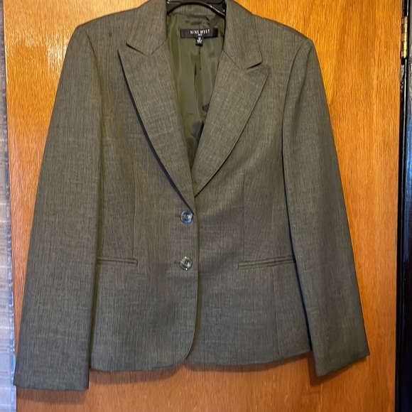 Nine West tailored made suit jacket in size 12